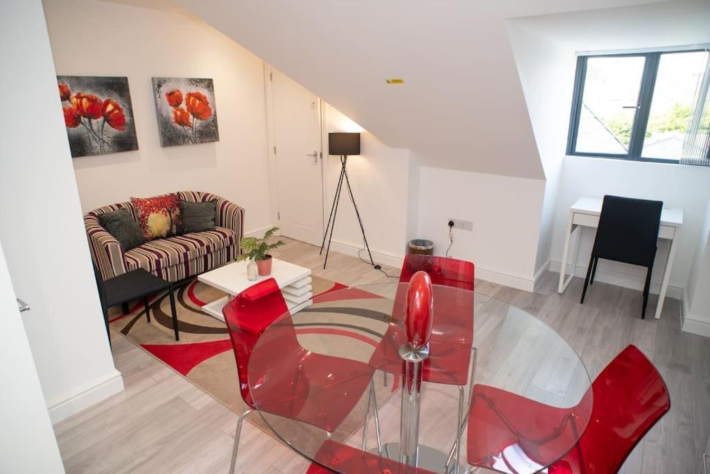 Rosey Lodge -1Bedroom Cousy Flat - Parking, Netflix, Wifi - Close To Blenheim Palace & Oxford - F5 Kidlington Dış mekan fotoğraf